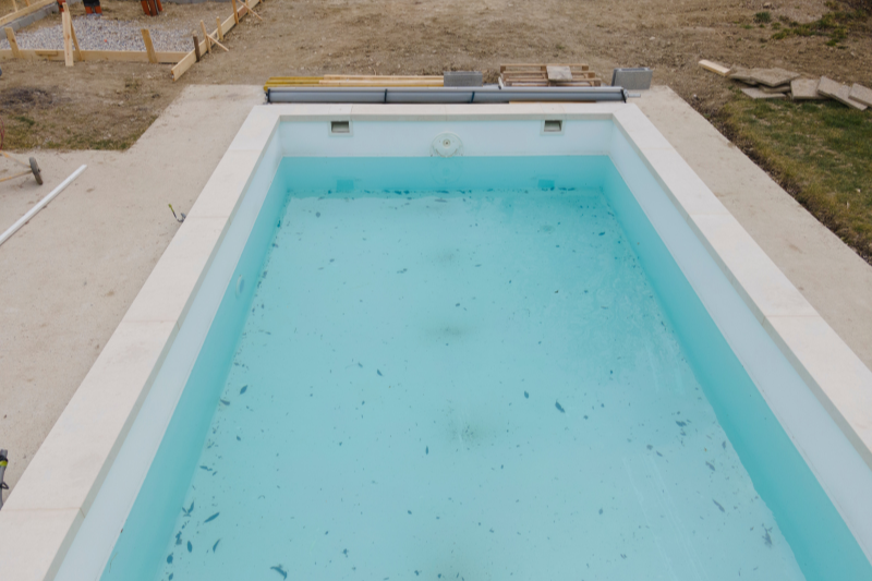 Les étapes et délais d'un chantier, de la commande à la mise en eau - Piscinistes associés évasion piscines 04